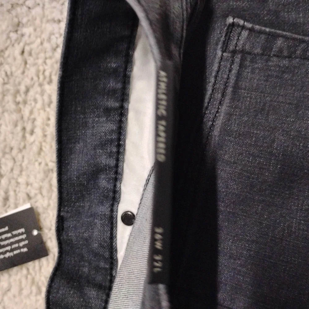 Banana Republic Jeans Mens 36x32 Black Denim Athletic Tapered Rapid Movement